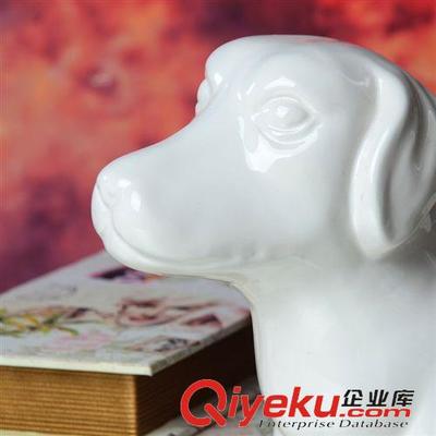 功能分類 新款歐式創(chuàng)意實用小狗書立 陶瓷動物家居風水書房擺件-義烏市窩窩家工藝品提供功能分類 新款歐式創(chuàng)意實用小狗書立 陶瓷動物家居風水書房擺件的相關(guān)介紹、產(chǎn)品、服務、圖片、價格義烏市窩窩家工藝品、陶瓷工藝品;樹脂工藝品;家居日用品;玻璃制品;仿真花批發(fā);工藝品